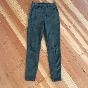 American Eagle 4‎
